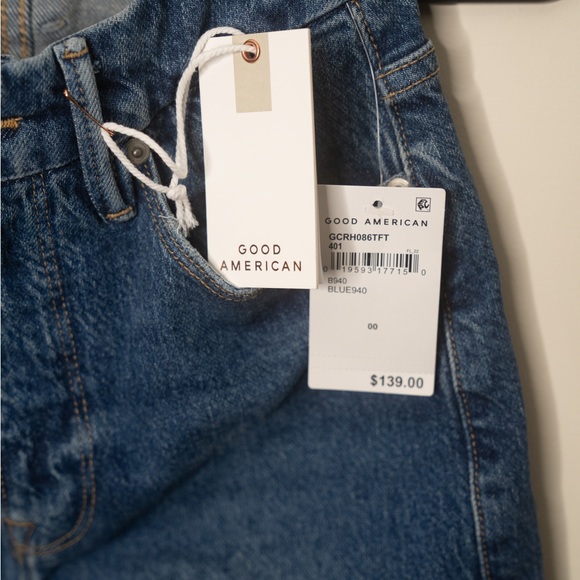 Good American Good Classic High Rise Raw Hem Jeans in Blue940 - Size 00 / 24 NWT - Picture 3 of 12